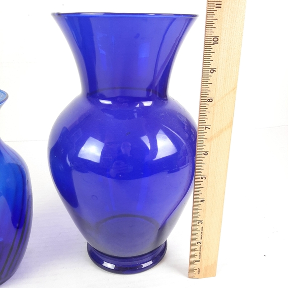 🔥Cobalt Blue Classic Urn Shaped GlassVase 10½" Tall Offers welcome - Picture 2 of 2